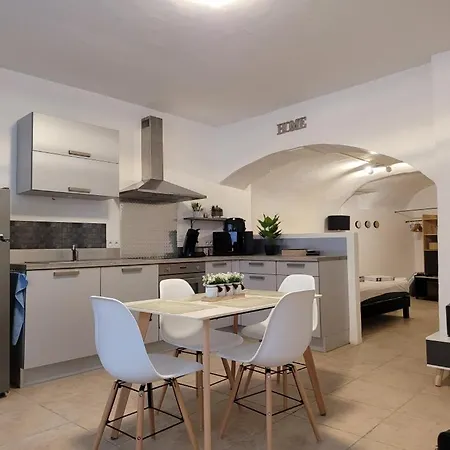 Apartment F1 Rez De Chaussee Au Coeur De Pont-saint Esprit Pont-Saint-Esprit